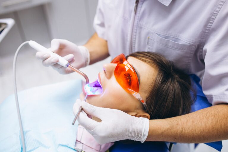 How Long After Dental Filling Can I Eat?